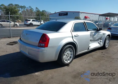 2007 Chrysler 300 z USA, uszkodzony, nr VIN 2C3KA43R27H888526